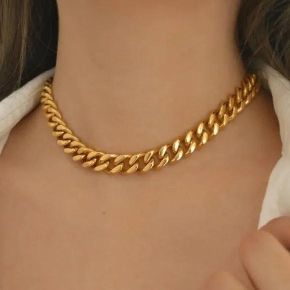 18K GOLD PLATED CHAIN CHOKER, NICE NECKLACE, CUTE NECKLACE - Picture 2 of 4